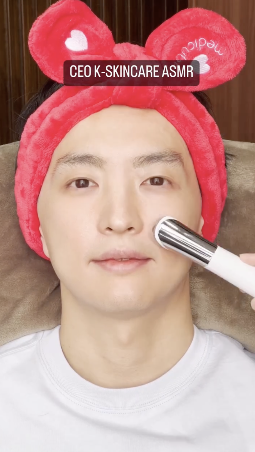 Nam tỷ phú 36 tuổi có visual gây xôn xao, tạo nên trend làm đẹp viral khắp thế giới- Ảnh 3. Nam tỷ phú 36 tuổi có visual gây xôn xao, tạo nên trend làm đẹp viral khắp thế giới- Ảnh 3.