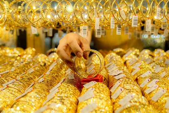 Chị L. mua vàng lãi 2,5 triệu thì mất trắng 300 triệu đồng: Cảnh báo chiêu cực quen nhiều người dễ mắc- Ảnh 2.