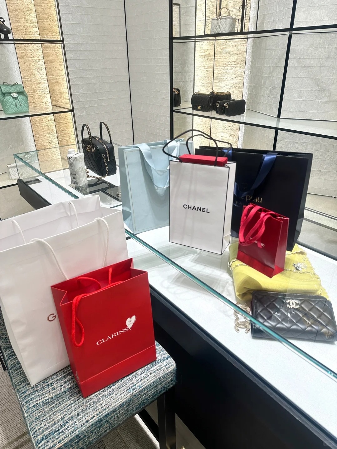 Càng tiêu nhiều tiền vào 3 thứ này, càng chứng tỏ bạn yếu đuối- Ảnh 1.