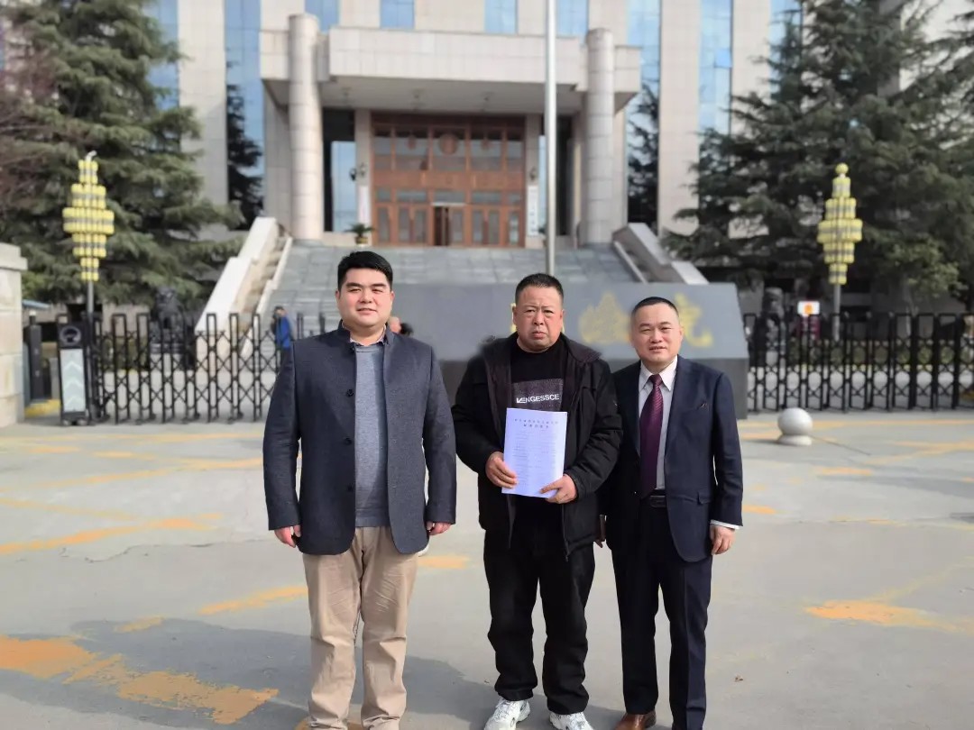 Mua vé số trúng độc đắc 35 tỷ đồng, người đàn ông đến nhận thưởng thì đại lý tuyên bố: "Tấm vé không phải của anh, anh sẽ không nhận được đồng nào"- Ảnh 2.