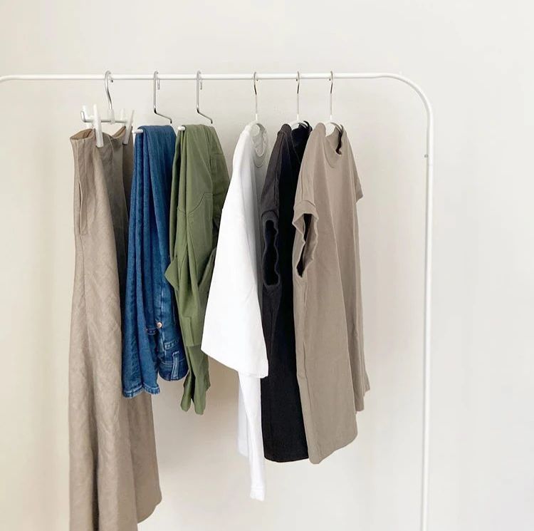 Nhật ký dọn dẹp – Ngày 1: Tôi vứt chiếc áo không mặc suốt 3 năm và thấy lòng nhẹ hẳn- Ảnh 3.