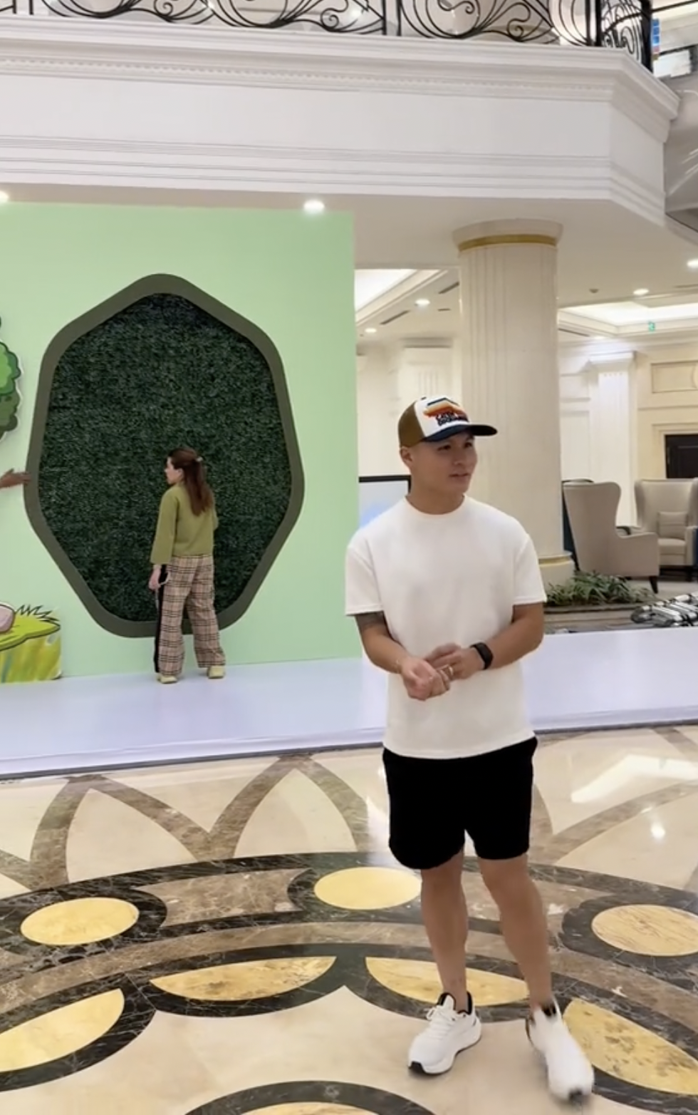 Quang Hải-Chu Thanh Huyền chi tiền "khét lẹt" tổ chức sinh nhật cho con trai hoàng tráng ngang lễ cưới, thực đơn sang - xịn! - Ảnh 2. Quang Hải-Chu Thanh Huyền chi tiền "khét lẹt" tổ chức sinh nhật cho con trai hoàng tráng ngang lễ cưới, thực đơn sang - xịn! - Ảnh 2.