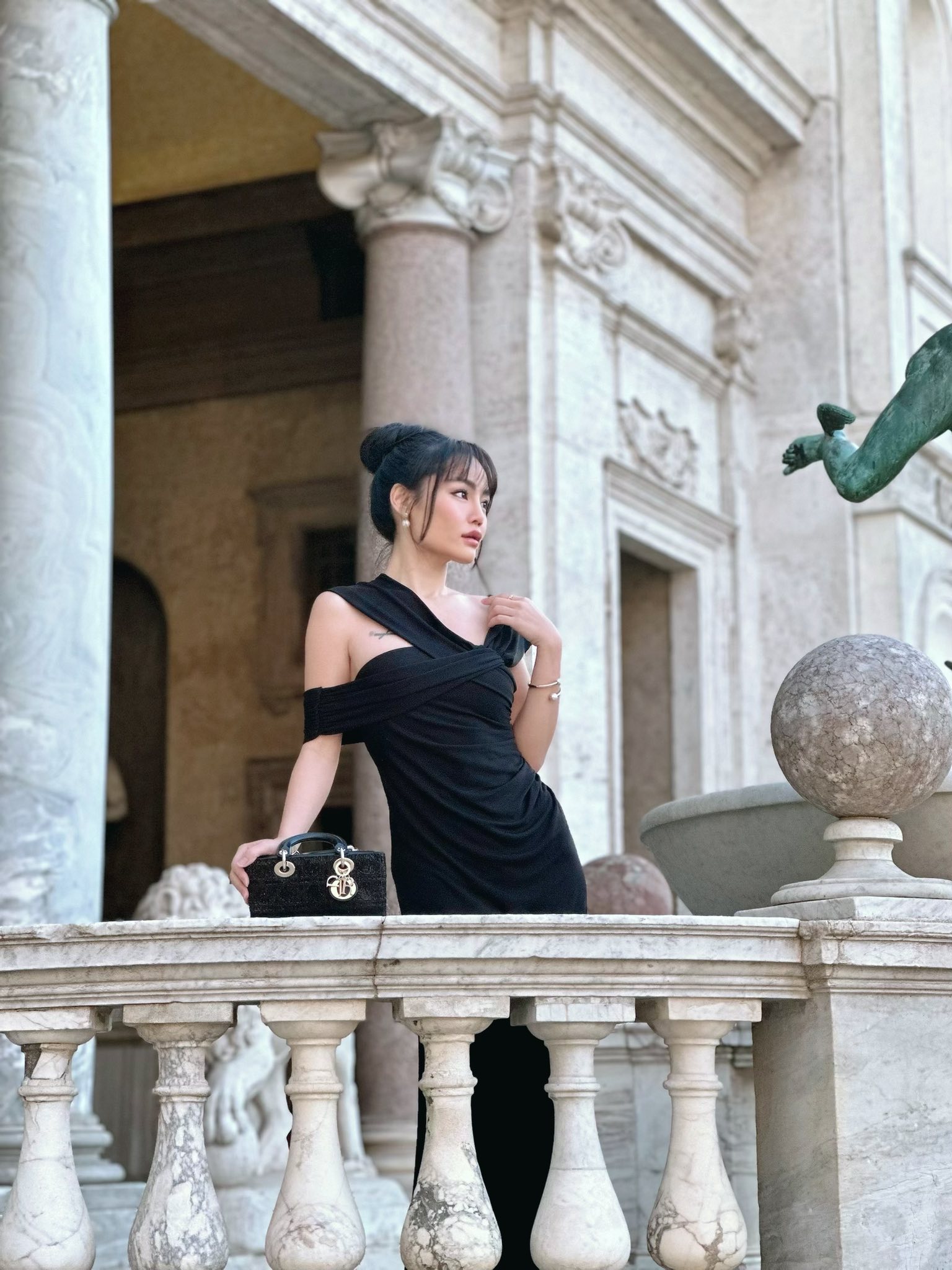 Bất ngờ với "danh tính" của fashionista Việt quen mặt tại show Dior, Chanel: Là ái nữ của "ông trùm ô tô" khét tiếng - Ảnh 10.