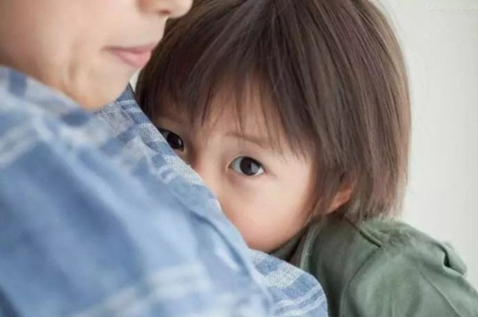 1 đứa trẻ không được sống cùng với bố mẹ sẽ trưởng thành với tính cách, tâm lý ra sao?- Ảnh 4.