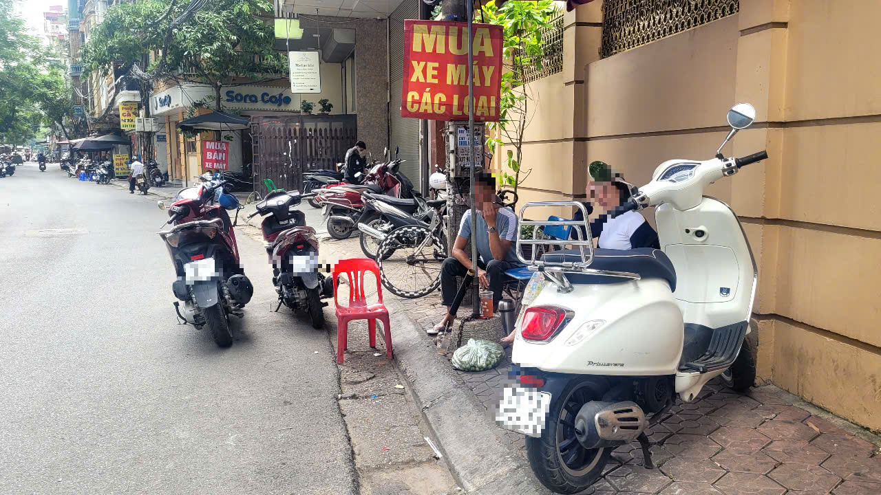 Xe máy cũ rớt giá mạnh trước thông tin cấm xe máy chạy xăng tại Hà Nội - Ảnh 3.