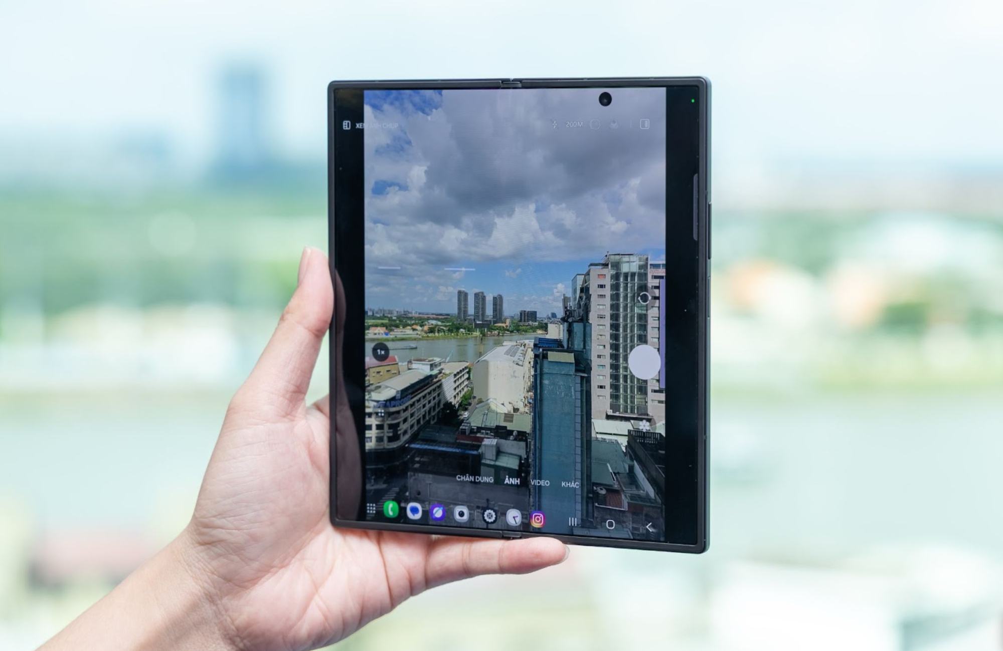 Hàng trăm KOC, KOL tham dự sự kiện lần đầu được tổ chức tại Việt Nam, giải bài toán ‘sáng tạo an toàn trong thời đại AI’- Ảnh 4.