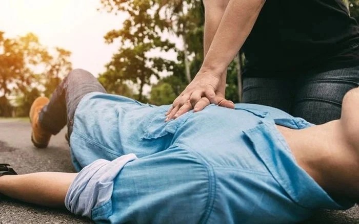 Phân biệt ĐỘT QUỴ – ĐỘT TỬ: Chỉ 30 giây quan trọng để thoát khỏi tử thần