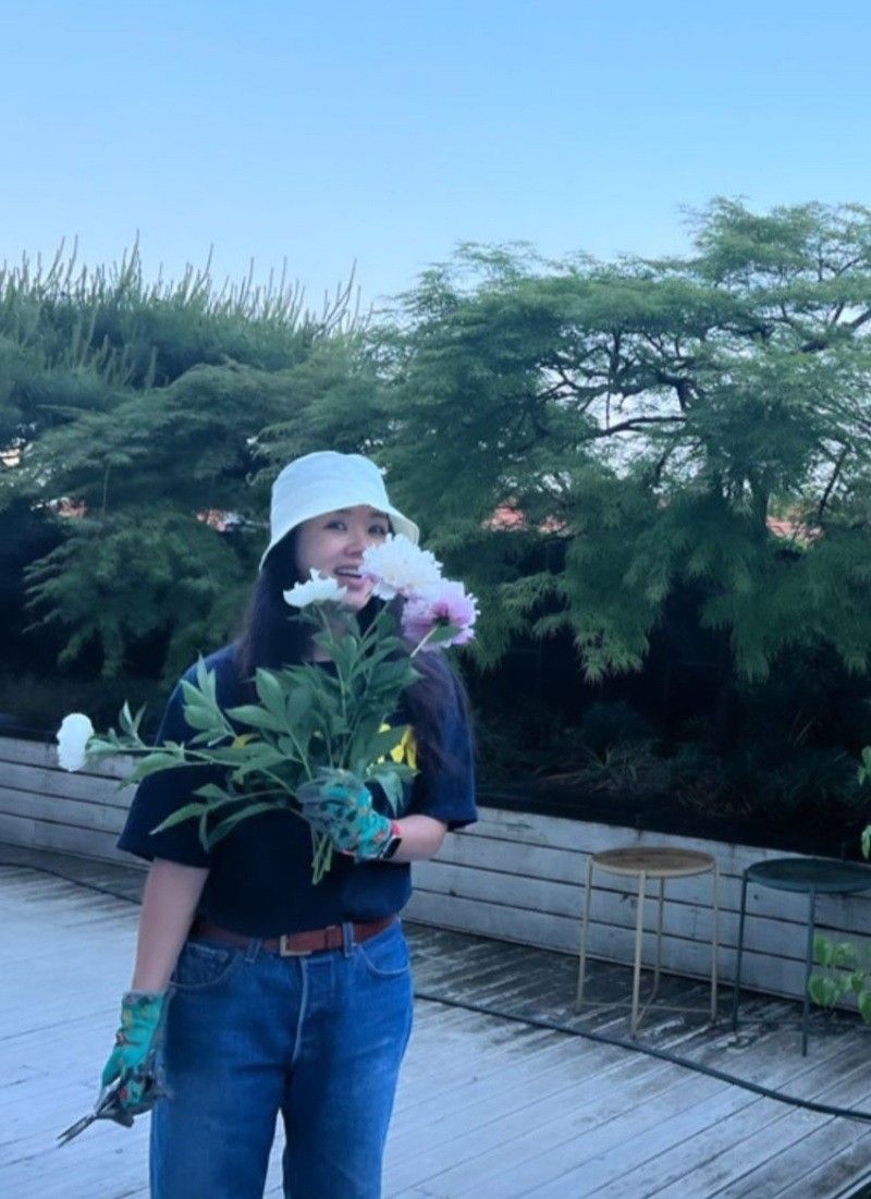 Buông bỏ để sống lại: Tôi đã thoát khỏi khủng hoảng tuổi trung niên bằng cách dọn dẹp mọi thứ quanh mình- Ảnh 4.