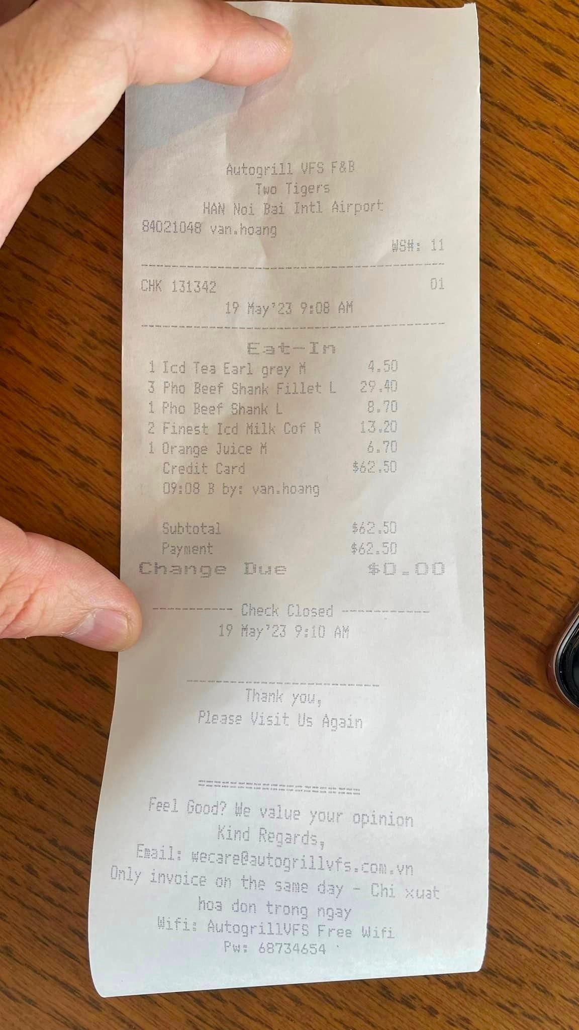 Ai đứng sau chuỗi cửa hàng bán chiếc bánh mỳ 208.000 đồng có thịt heo nhập khẩu từ Brazil?- Ảnh 2.