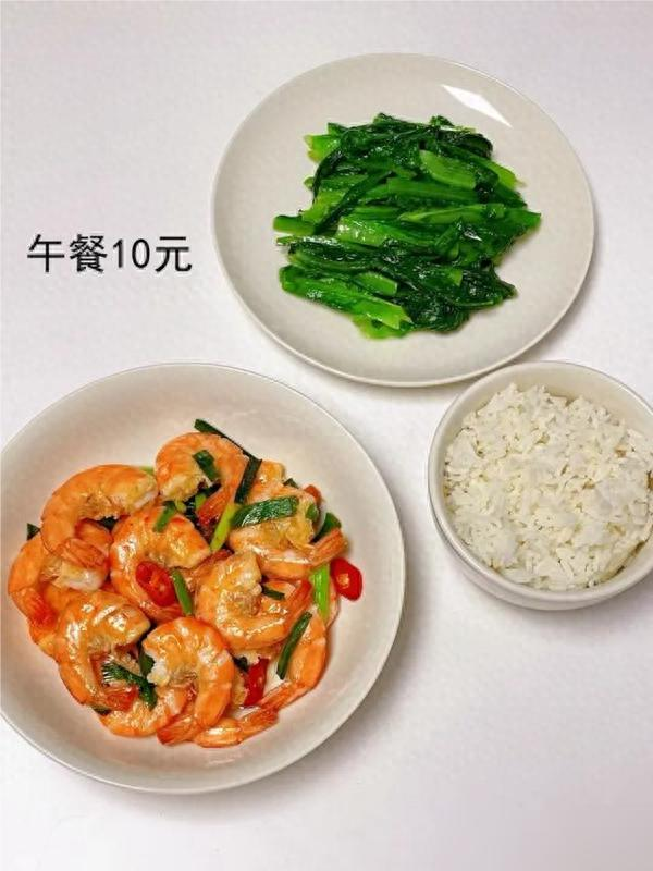 “Tôi không thể tiêu hết 2,1 triệu đồng mỗi tháng”: Cách sống tối giản nhưng vẫn đầy đủ của một cô gái khiến nhiều người suy nghĩ lại- Ảnh 2.