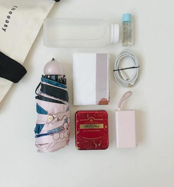 “Tôi không thể tiêu hết 2,1 triệu đồng mỗi tháng”: Cách sống tối giản nhưng vẫn đầy đủ của một cô gái khiến nhiều người suy nghĩ lại- Ảnh 3.