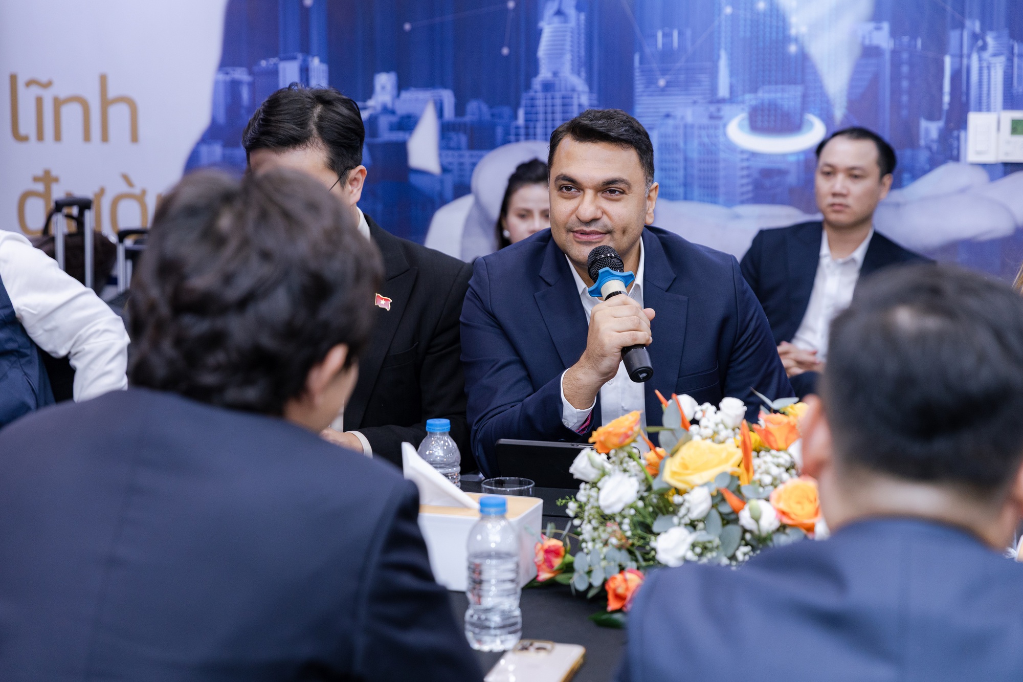 Chuyên gia Nasdaq dự hội thảo chuyên sâu cùng đại diện Meey Group - Ảnh 2. Chuyên gia Nasdaq dự hội thảo chuyên sâu cùng đại diện Meey Group - Ảnh 2.