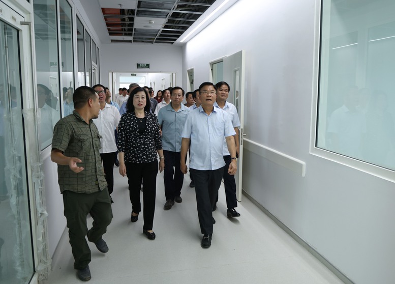 Khẳng định ‘thiếu 1 ống dẫn khí là không vận hành được’, Phó Thủ tướng chỉ đạo quan trọng về 2 dự án bệnh viện 9.000 tỷ đồng - Ảnh 1.