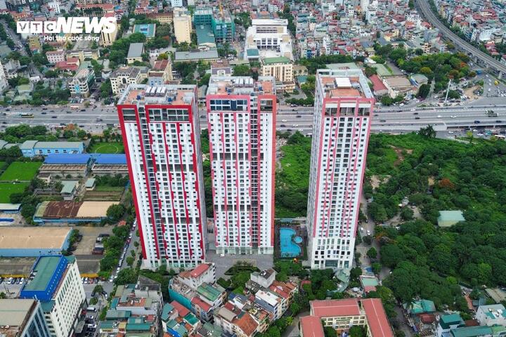 Giá chung cư Hà Nội liên tục 'phi mã', cách nào để ghìm cương?