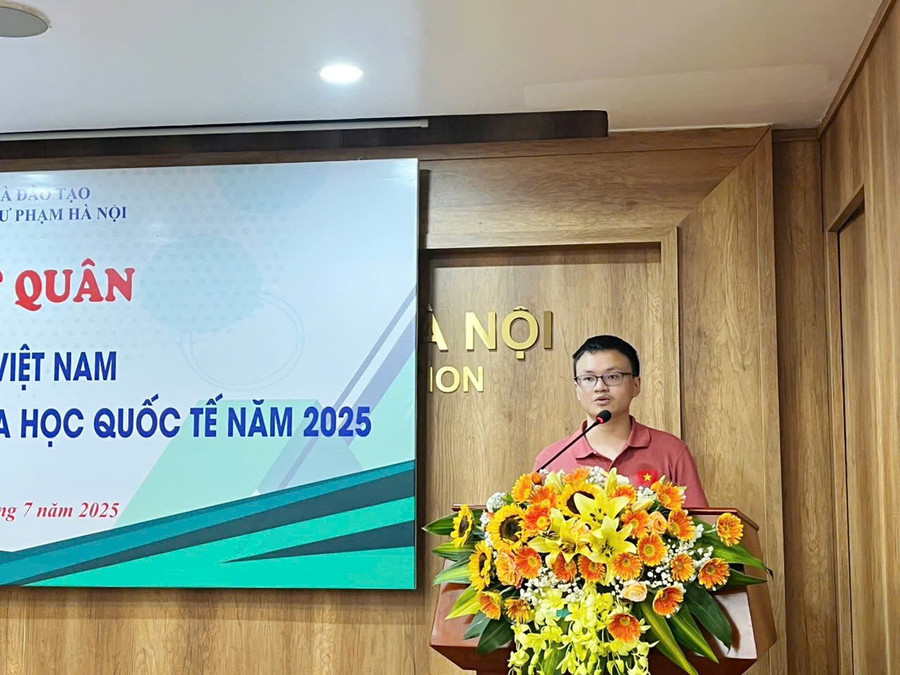 Chủ nhân Huy chương Vàng Olympic Hóa học quốc tế và những cái nhất