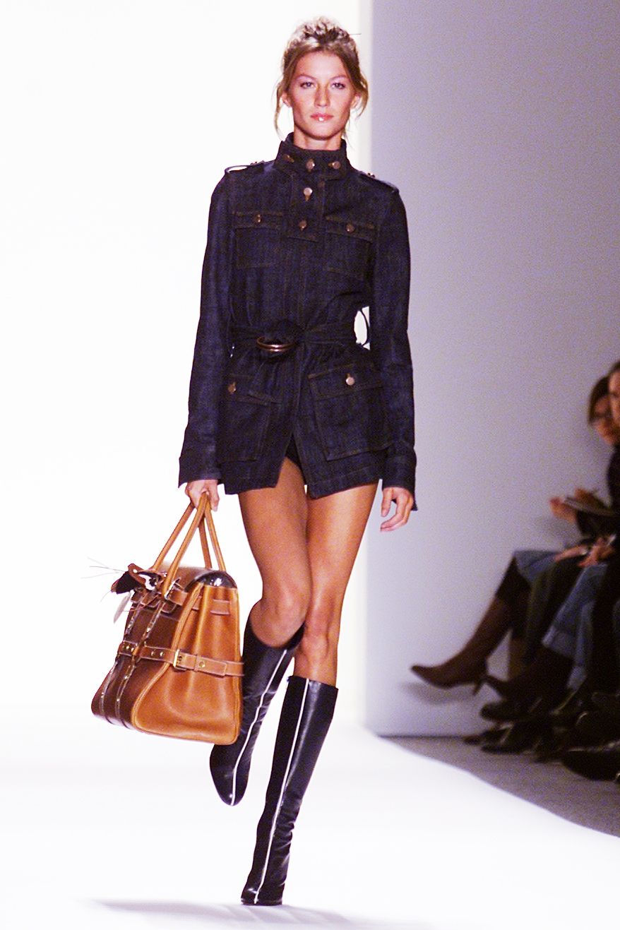 Siêu mẫu triệu đô giàu nhất thế giới vướng drama ngoại tình ở tuổi 43- Ảnh 12.