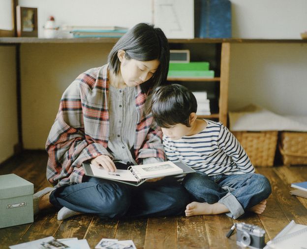 Chuyên gia cho biết: 5 chủ đề TUYỆT ĐỐI không nhắc tới trước mặt trẻ và 5 điều NHẠY CẢM nhưng lại có lợi nếu nói ra đúng cách- Ảnh 3.