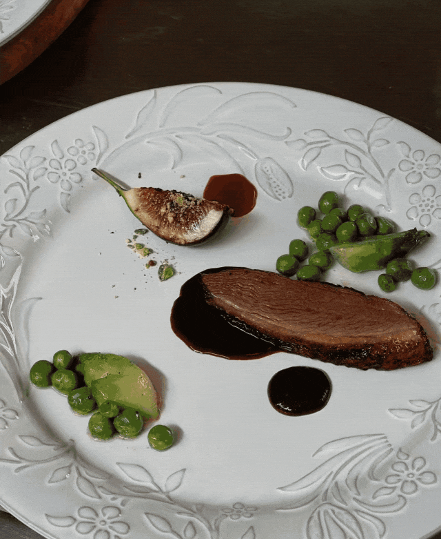 Bỏ phố về làng, cặp vợ chồng chỉ làm 3 ngày mỗi tuần, sống "một kiểu giàu có" nhiều người mơ ước - Ảnh 6. Bỏ phố về làng, cặp vợ chồng chỉ làm 3 ngày mỗi tuần, sống "một kiểu giàu có" nhiều người mơ ước - Ảnh 6.