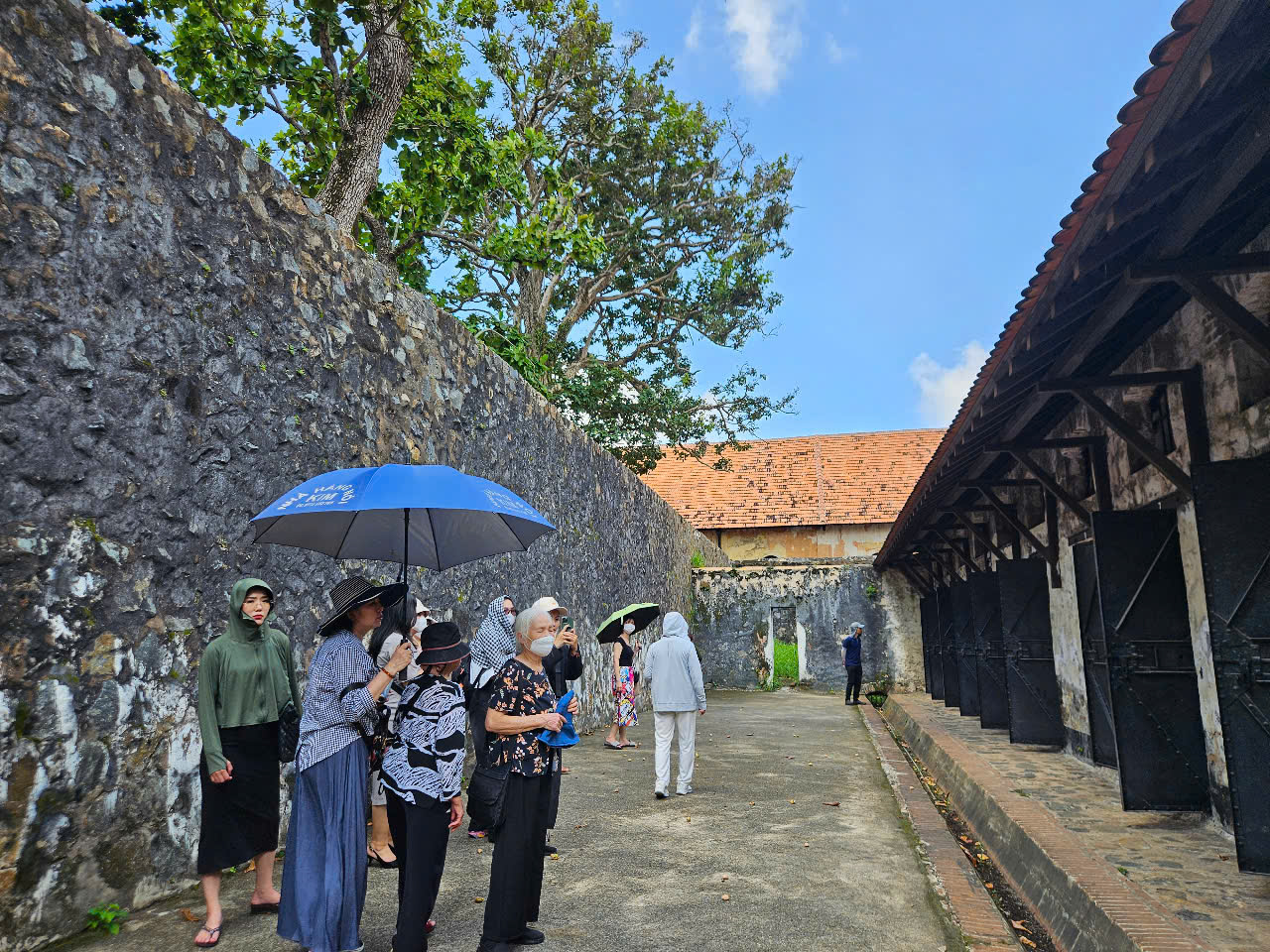 Doanh nghiệp khổ sở vì nạn đầu cơ, đẩy giá phòng ở Côn Đảo- Ảnh 4.