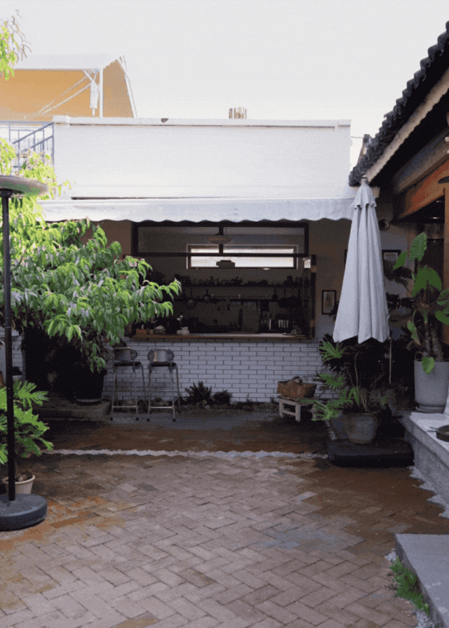 Bỏ phố về làng, cặp vợ chồng chỉ làm 3 ngày mỗi tuần, sống "một kiểu giàu có" nhiều người mơ ước - Ảnh 2. Bỏ phố về làng, cặp vợ chồng chỉ làm 3 ngày mỗi tuần, sống "một kiểu giàu có" nhiều người mơ ước - Ảnh 2.