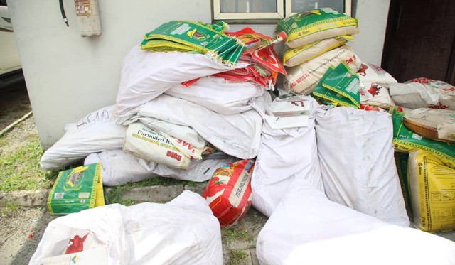 Nhận tin mật rồi đột kích một nhà máy, công an triệt phá đường dây sản xuất gạo giả, tịch thu 1.600 sản phẩm trị giá hơn 85 tỷ đồng- Ảnh 1.