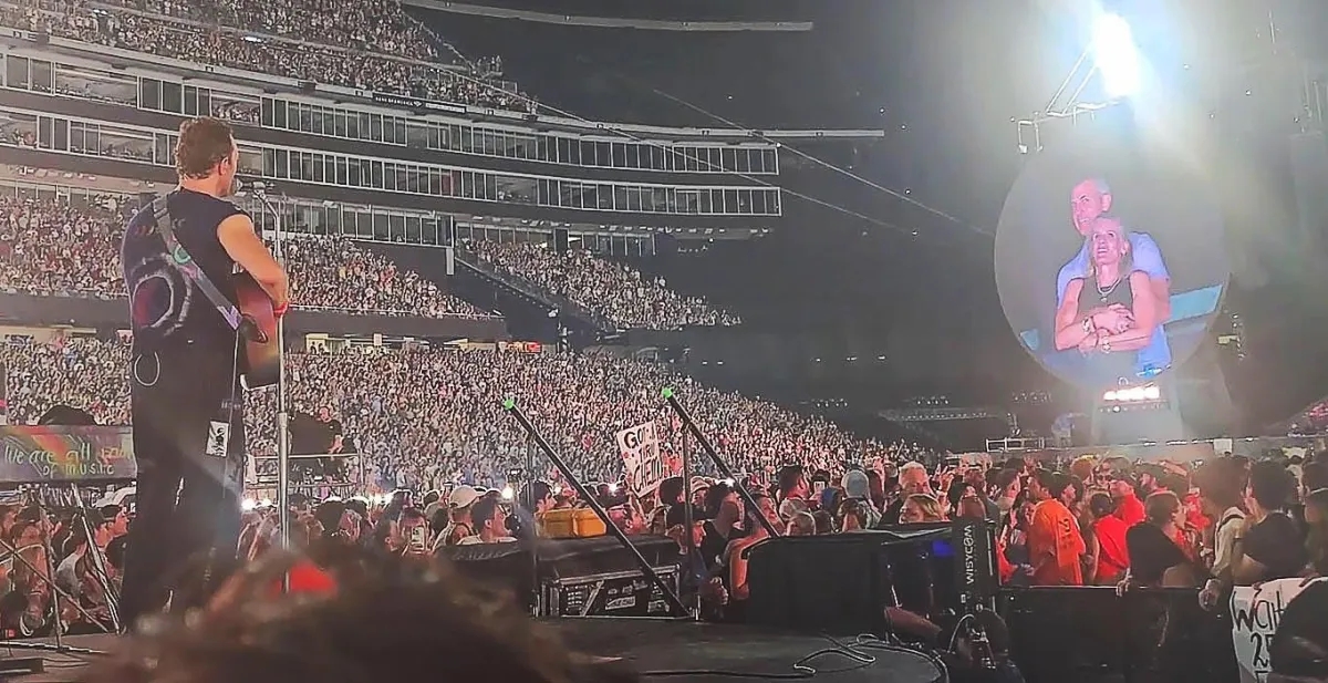 CEO Andy Byron chính thức lên tiếng xin lỗi sau khi bị bắt quả tang ngoại tình với giám đốc nhân sự?- Ảnh 4.