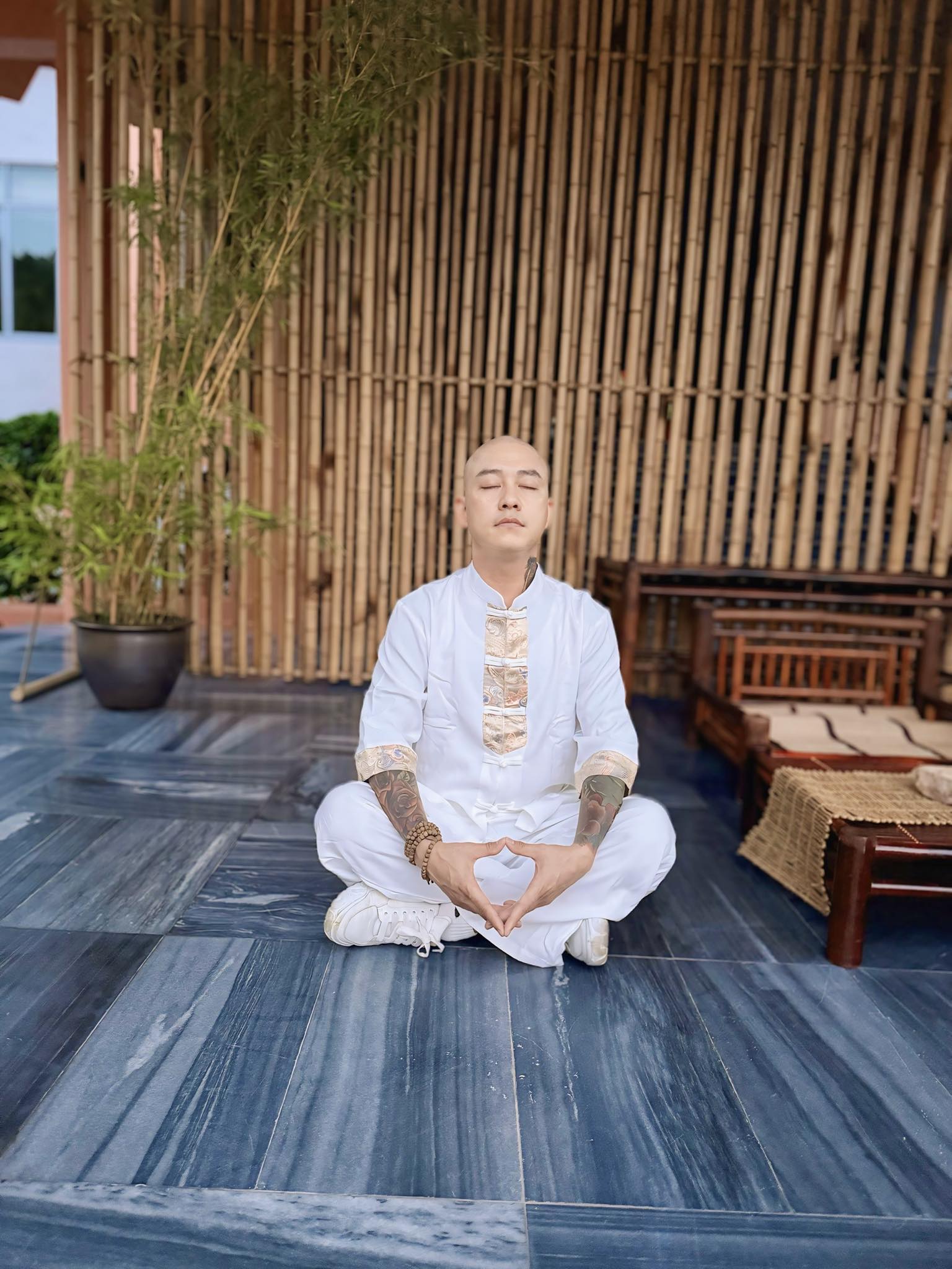 Tuấn Hưng bị phản ứng tiêu cực khi cạo đầu gây sốc: “Tôi không cần phản bác”- Ảnh 2. Tuấn Hưng bị phản ứng tiêu cực khi cạo đầu gây sốc: “Tôi không cần phản bác”- Ảnh 2.