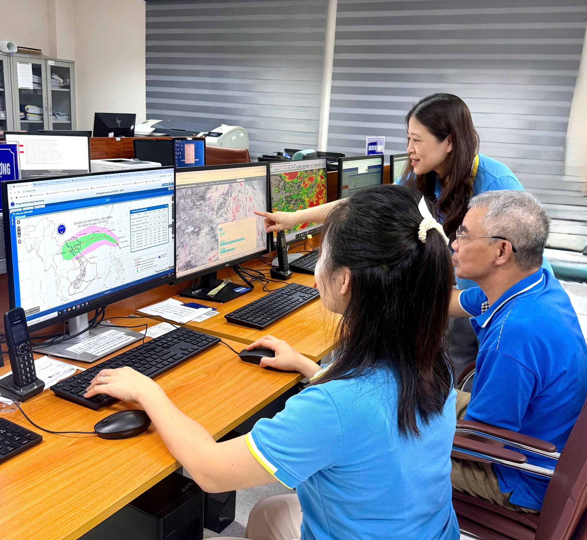 Bão Wipha tiếp tục mạnh lên, quản lý bay họp khẩn- Ảnh 3.