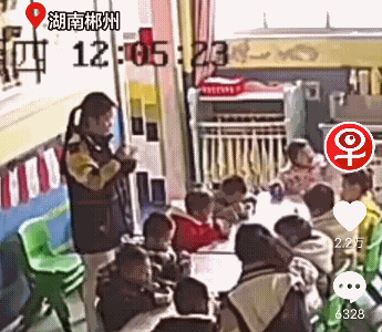 10 phút kiểm tra camera lớp học của con khiến bà mẹ khóc ròng: Chị tức tốc lên trường, phòng giáo dục vào cuộc!- Ảnh 2.