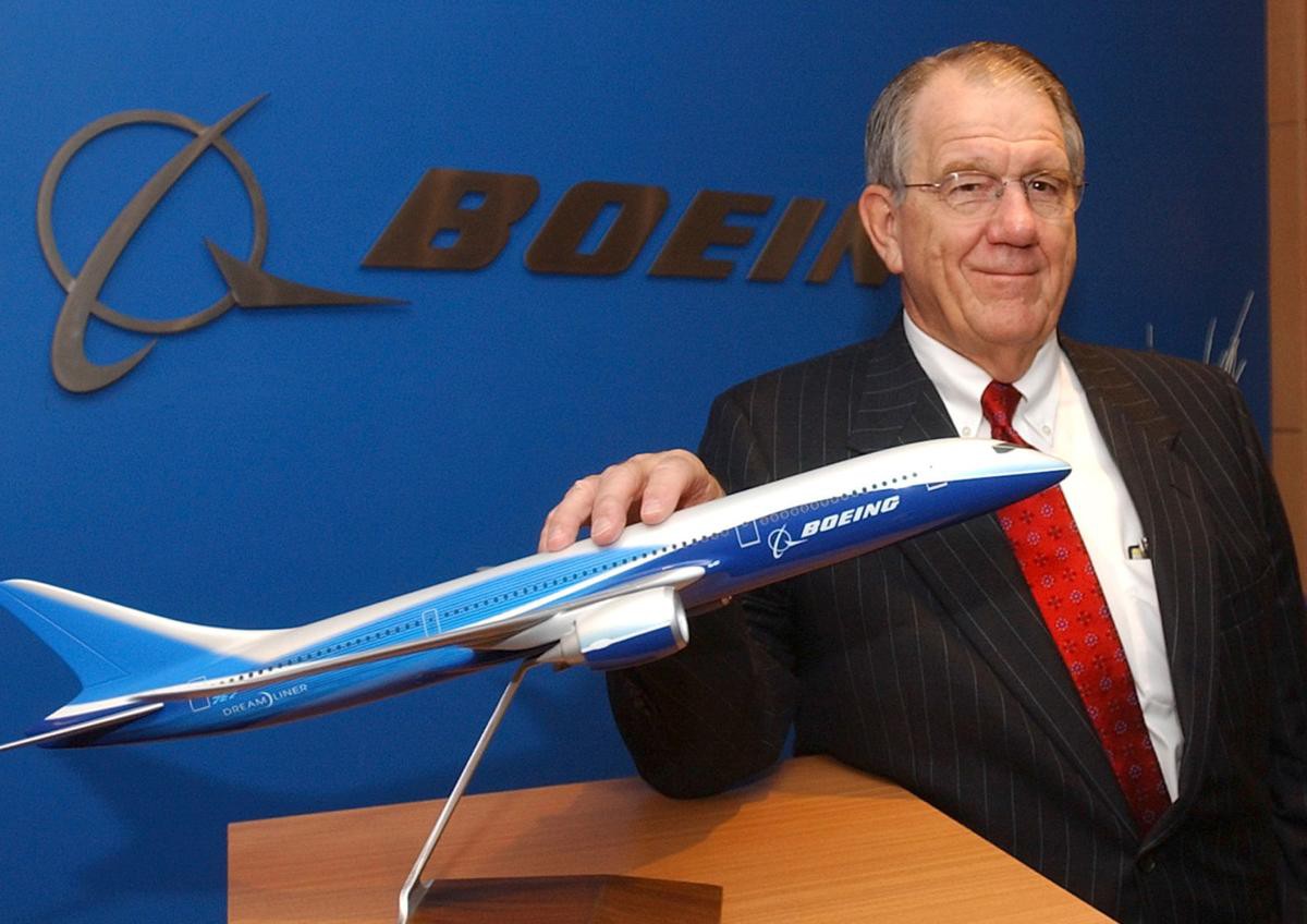 Không chỉ có CEO Astronomer, đây là loạt tỷ phú bị mất tất cả sau bê bối ngoại tình với đồng nghiệp!- Ảnh 1.