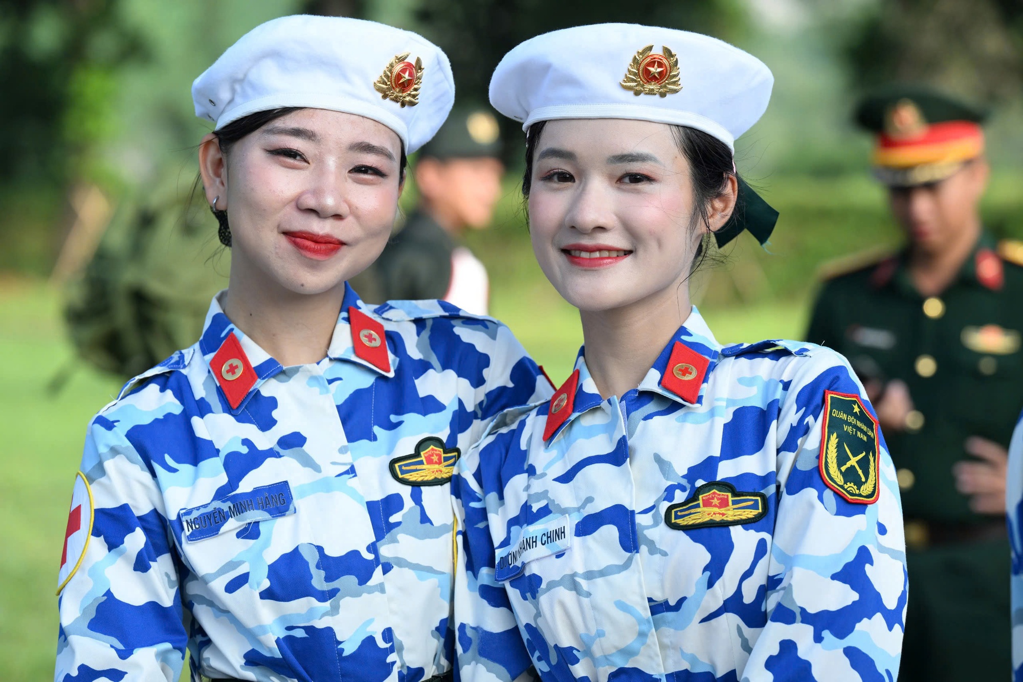 9 khối nữ chiến sĩ Công an, Quân đội tổng hợp luyện cho ngày 2/9: Vượt nắng hè, rèn ý chí, vững bước chân- Ảnh 7.