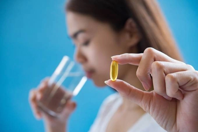 Có nên tiếp tục uống vitamin D vào mùa hè không? Đây là những gì chuyên gia muốn bạn biết