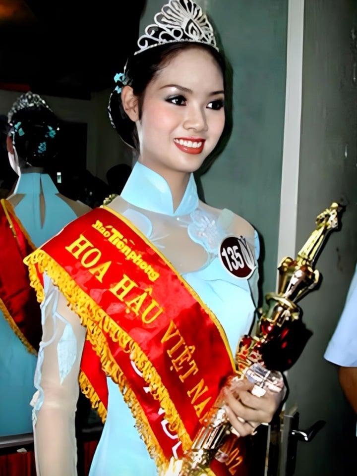Hoa hậu Việt Nam 'bí ẩn' nhất showbiz, từng đăng quang năm 17 tuổi giờ ra sao?