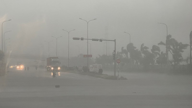 Bão số 3 di chuyển nhanh, cách Quảng Ninh - Hải Phòng hơn 600 km- Ảnh 1.