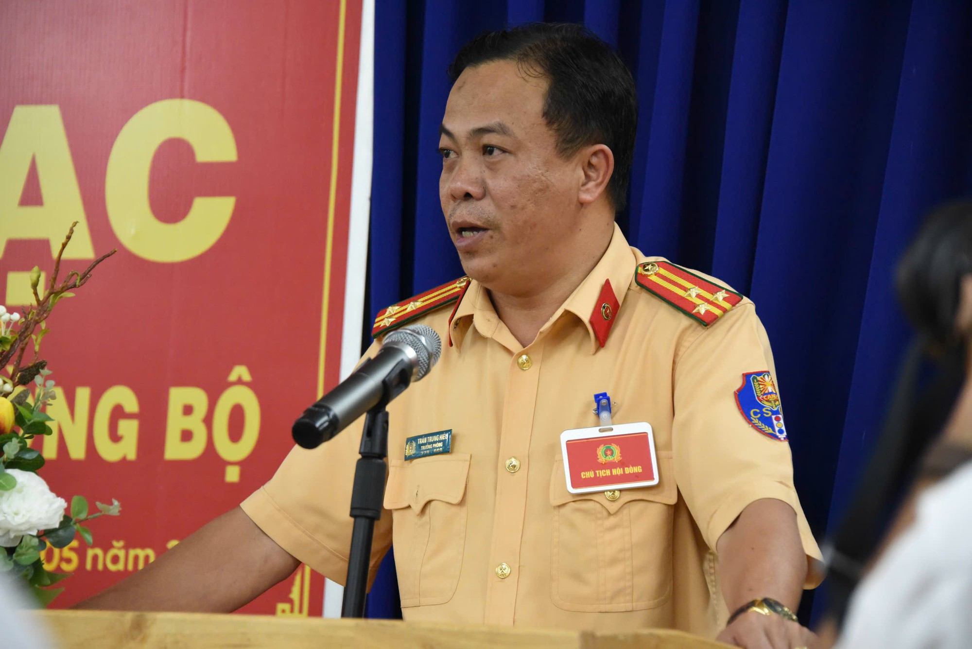 Người dân TP HCM có thể gọi trực tiếp Trưởng phòng CSGT qua số điện thoại cá nhân- Ảnh 1.