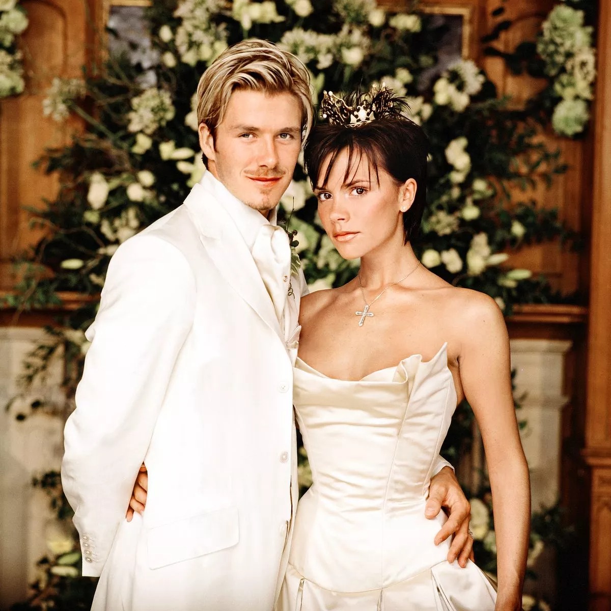 Sự thật đằng sau hình ảnh hoàn hảo nhà Beckham: Victoria cao tay giúp chồng vượt qua sóng gió