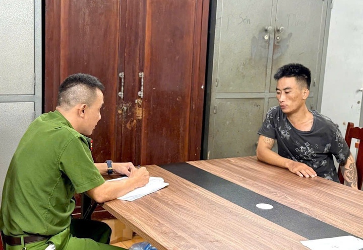 3 giờ nghẹt thở giải cứu cô gái bị thanh niên dùng dao khống chế trên taxi- Ảnh 1.