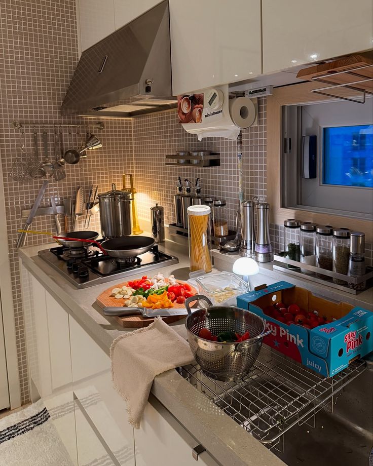 Mẹ chồng từng nói tôi hoang phí vì vứt đồ – nhưng dọn nhà lại là điều giúp tôi đổi đời- Ảnh 6. Mẹ chồng từng nói tôi hoang phí vì vứt đồ – nhưng dọn nhà lại là điều giúp tôi đổi đời- Ảnh 6.