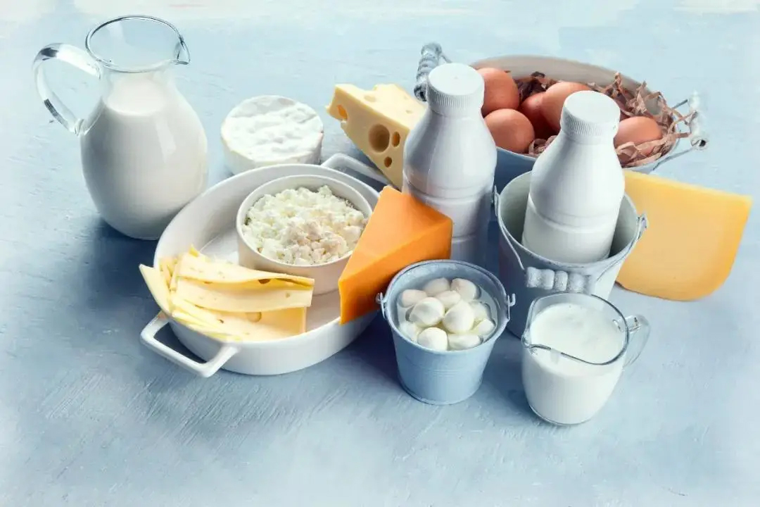 Uống sữa, sữa chua hay sữa đậu nành thì được bổ sung canxi tốt nhất? Câu trả lời sẽ khiến bạn bất ngờ!- Ảnh 3.