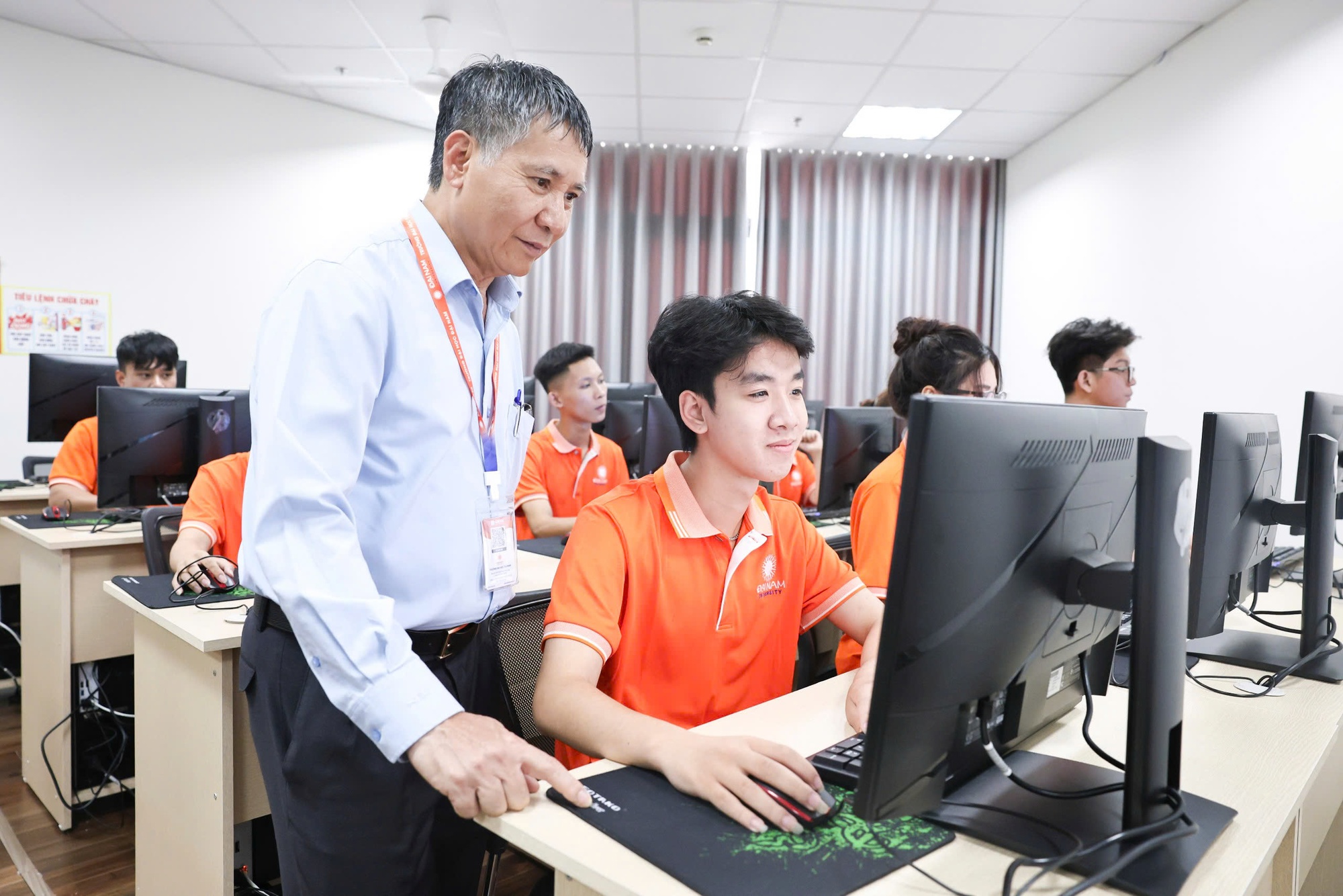 2K7 chọn học Kinh tế – Kinh doanh: Đừng học nếu chưa biết điều này - Ảnh 1. 2K7 chọn học Kinh tế – Kinh doanh: Đừng học nếu chưa biết điều này - Ảnh 1.