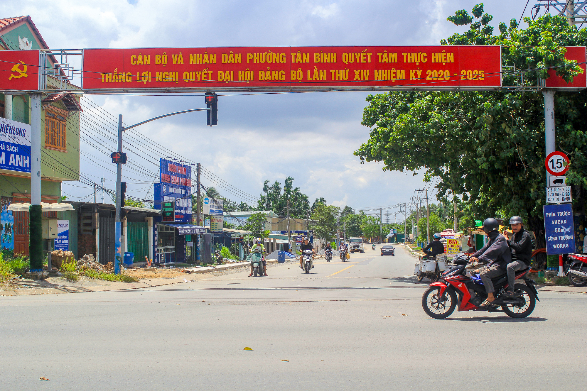 Toàn cảnh khu vực đang kêu gọi đầu tư 11.000 tỷ: Giá đất chỉ từ 20 triệu đồng/m2, nằm giữa 3 đô thị lớn- Ảnh 1. Toàn cảnh khu vực đang kêu gọi đầu tư 11.000 tỷ: Giá đất chỉ từ 20 triệu đồng/m2, nằm giữa 3 đô thị lớn- Ảnh 1.