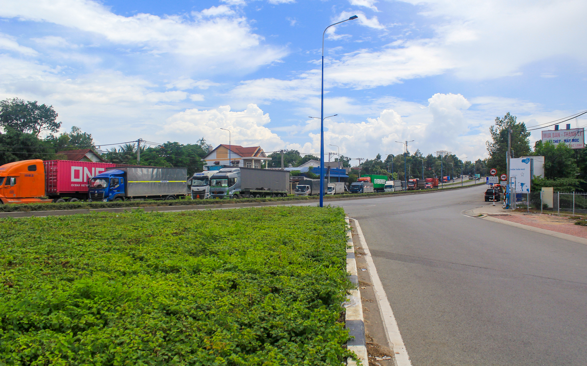 Toàn cảnh khu vực đang kêu gọi đầu tư 11.000 tỷ: Giá đất chỉ từ 20 triệu đồng/m2, nằm giữa 3 đô thị lớn- Ảnh 3. Toàn cảnh khu vực đang kêu gọi đầu tư 11.000 tỷ: Giá đất chỉ từ 20 triệu đồng/m2, nằm giữa 3 đô thị lớn- Ảnh 3.