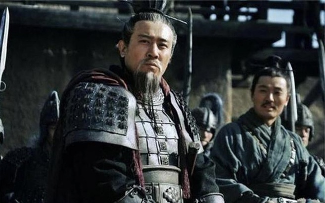 Tào Tháo xuất thân thế gia vọng tộc, Tôn Quyền có cơ nghiệp lớn hậu thuẫn, còn Lưu Bị tay trắng nhờ đâu mà tụ nên nghiệp lớn? - Ảnh 3.