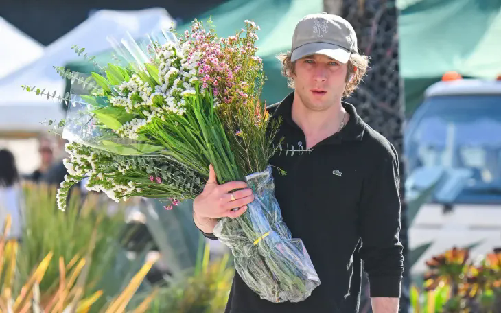 Khu chợ nổi tiếng nơi khách hàng là những ngôi sao - Ảnh 1.