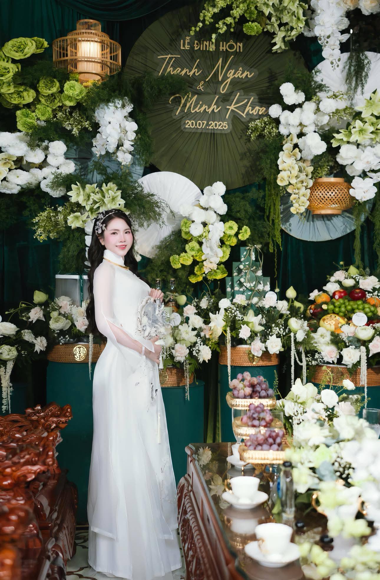 Hình ảnh hiếm hoi trong lễ đính hôn của cầu thủ U23 Việt Nam và cô chủ tiệm vàng- Ảnh 6. Hình ảnh hiếm hoi trong lễ đính hôn của cầu thủ U23 Việt Nam và cô chủ tiệm vàng- Ảnh 6.