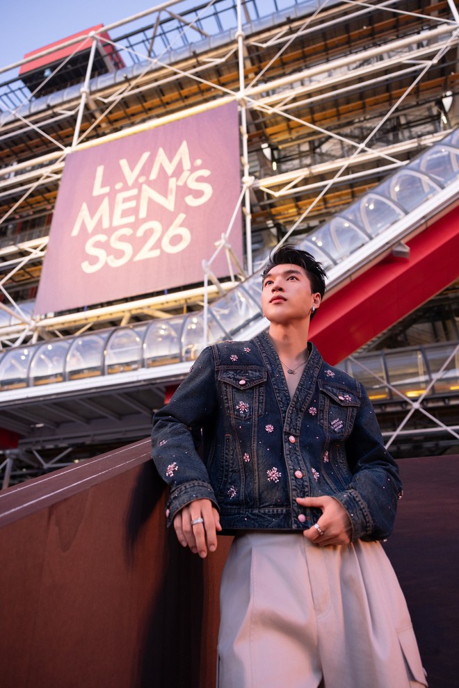 Lấn sân mảng thời trang, bao giờ HIEUTHUHAI mới đuổi kịp Sơn Tùng M-TP?- Ảnh 3.