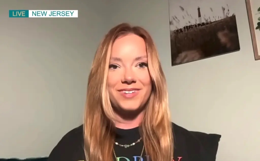 "Ai chơi dại thì người đó nhận kết cục" -  cô gái quay và phát tán clip kiss cam của CEO Andy Byron lên tiếng giữa làn sóng chỉ trích- Ảnh 3.