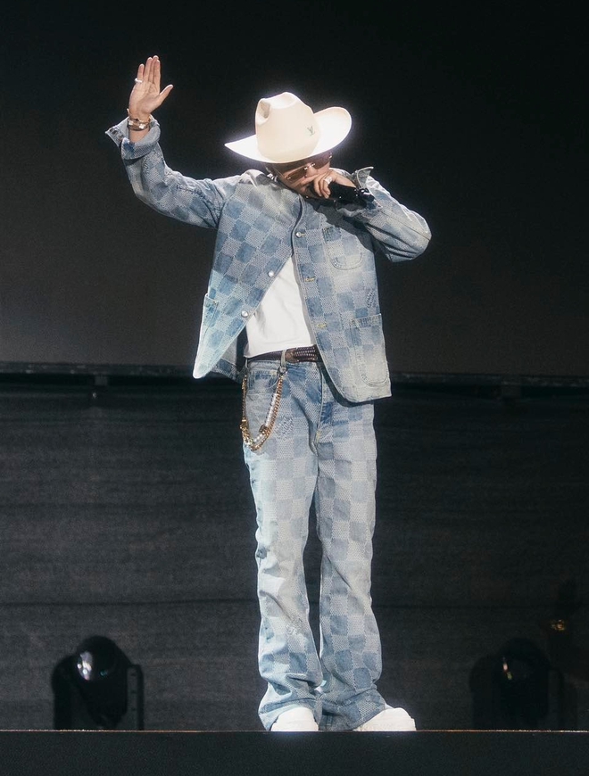 Lấn sân mảng thời trang, bao giờ HIEUTHUHAI mới đuổi kịp Sơn Tùng M-TP?- Ảnh 27.