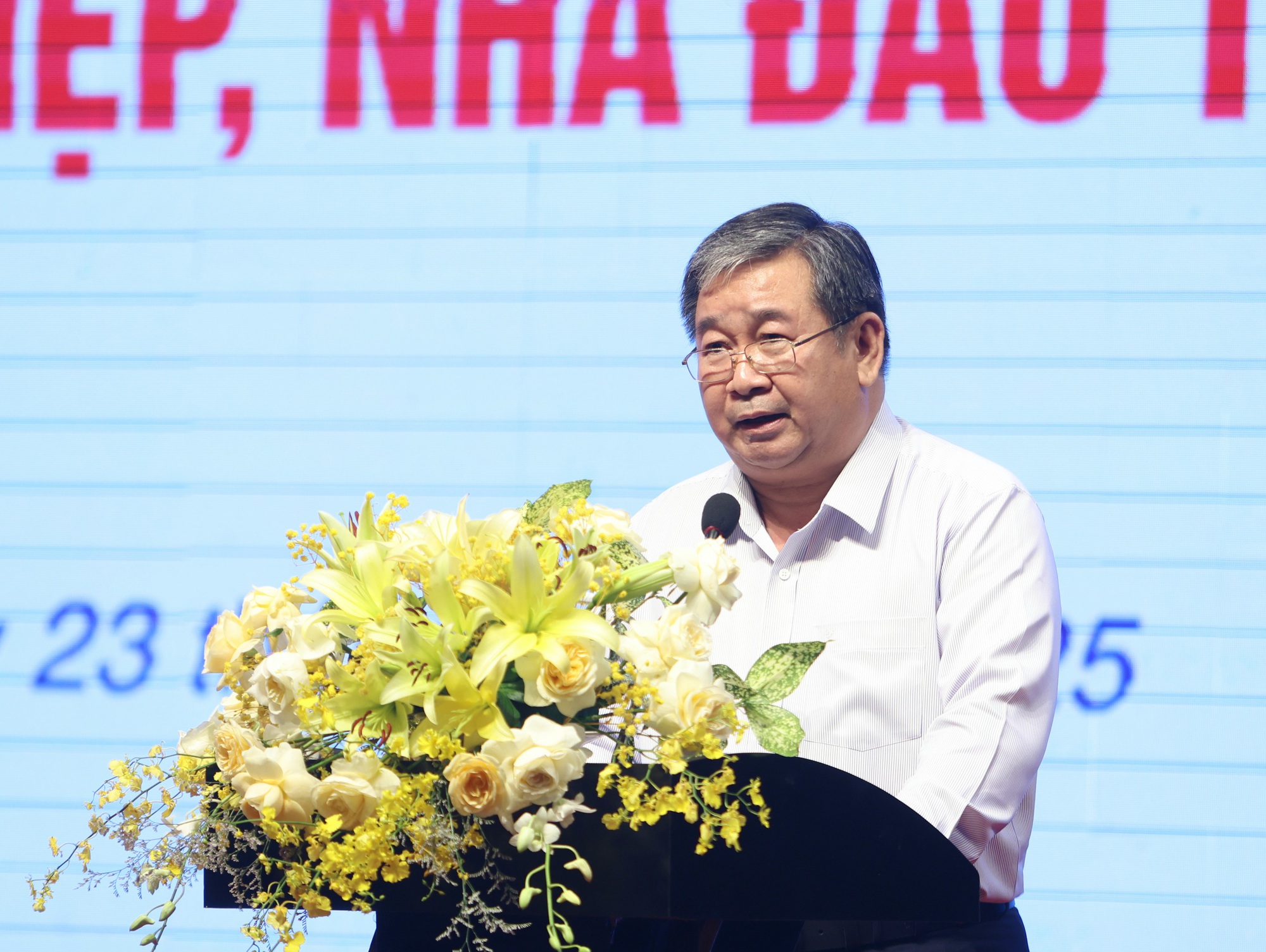 Cần Thơ bác bỏ Thông tin hơn 1 . 000 Người mù do trồng hành tím ở Vĩnh Châu - Ảnh 1. Cần Thơ bác bỏ Thông tin hơn 1 . 000 Người mù do trồng hành tím ở Vĩnh Châu - Ảnh 1.