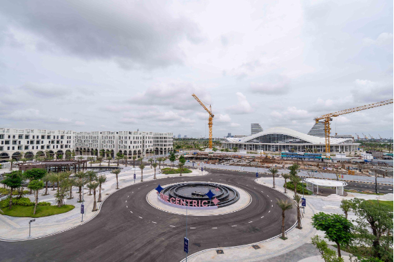 Bộ sưu tập Shoptique phiên bản giới hạn của dự án The Centric chính thức chào đón chủ nhân - Ảnh 4.